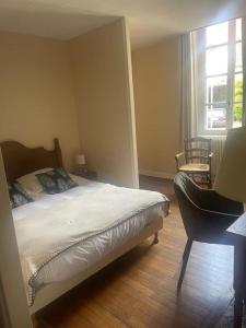 Hotels Hotel des Cymaises : photos des chambres