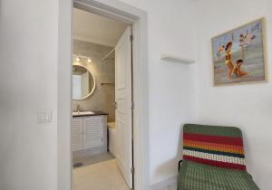 Vilamouratenis Duck by SAPvillas