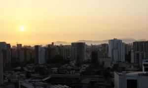 Apartamento moderno con vistas, WiFi gratis y cocina equipada