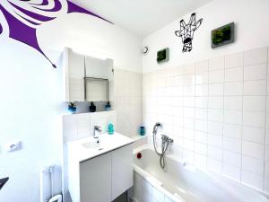 Appartements Color Studio - Proche Gare - 2P : photos des chambres