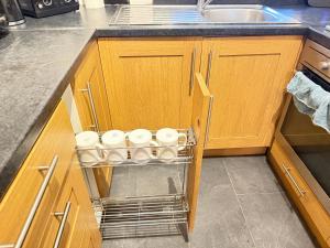 3 Bedroom House - Doncaster Serviced Accommodation - House-Close To Centre -A1 & M18 - Contractors - Business Travellers - Families