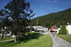 Førde Sommarhotell - Naustdal