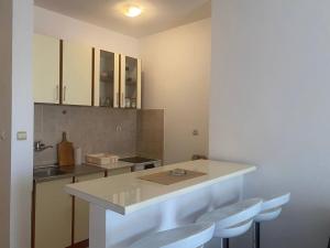 Peaceful Apartment with a Sea View, in Becici