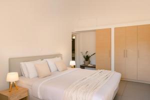 Single Room with Garden View room in Century Resort