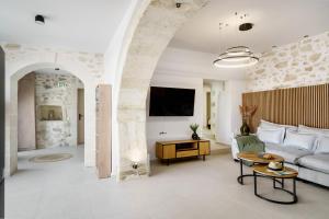 Villa Angelo, Traditional Cretan Stone Villa with Pool & Countryside Views