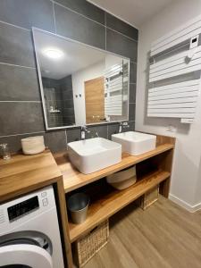 Appartements Appartement Prestige 6 a 10pers I Draps&menage inclus I parking prive : photos des chambres