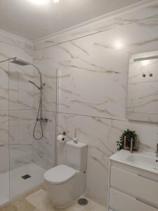 TOWNHOUSE 1 minute walk to Villamartin plaza