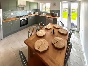 No 4 Squirrels Nest-Uk44305