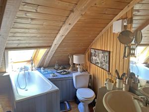 Maisons de vacances Dome en bois avec Piscine et sa Vue seine et foret : photos des chambres