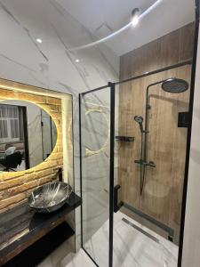 LEOGRAND Apartments on Rymlyanyna 6