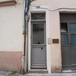 Appartements large studio near train station, very central : photos des chambres