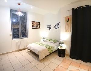 Appartements large studio near train station, very central : photos des chambres