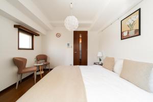 Shinjuku Central 1min in higashi station