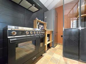 Maisons de vacances Magnifique villa en pierres au coeur de Saint Antonin Noble Val - Piscine et jardin prives -10 personnes : photos des chambres