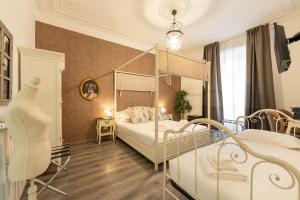Deluxe Suite ( 3 Adults ) room in Popolo & Flaminio Rooms