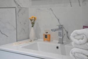 Appartements CALADEA Locations de Vacances 5 etoiles, piscine chauffee : photos des chambres