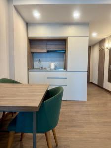 Family Apartment near the Sea