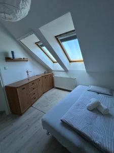 Golden on the 3rd floor