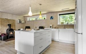 Awesome Home In Løgstør With Wifi