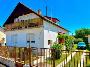 Purrfect Apartment 2