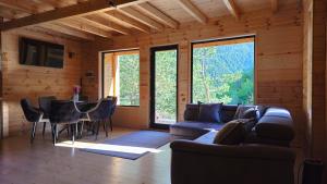 Cozy Cottage Wild Freedom