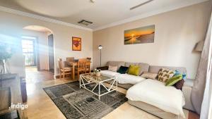 DAR01 Pool View Prado Golf