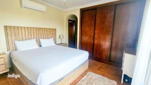 DAR01 Pool View Prado Golf