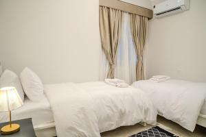 Cozy Luxe Stay - Outdoor Patio