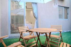 Cozy Luxe Stay - Outdoor Patio