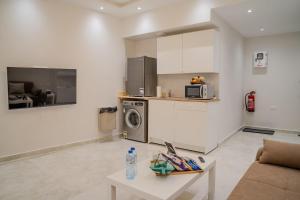 Cozy Luxe Stay - Outdoor Patio