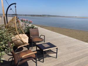 Appartements La franqui , nouveau , Duplex pour 2 ou 3 ,piscine, mer ,soleil , station familiale : photos des chambres
