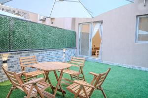 Ground Floor Gem - Patio Lounge