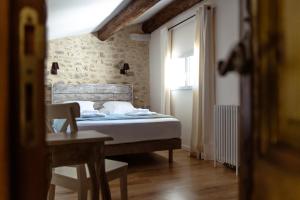 Maisons de vacances Mas Millesime - Gites Carignan - 4 pers - piscine privative - St Remy de Provence : photos des chambres