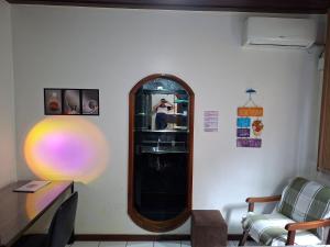 Apê confortável, com Alexa. Ótima localização