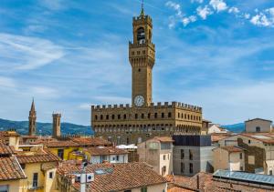 Salterelli - Penthouse with terrace a stones throw from Piazza Signoria