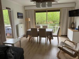Appartements Appartement F3 avec balcons, domaine de l-hermitage : photos des chambres