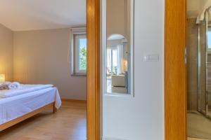 Apartment Green with Balcony