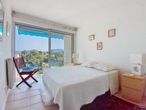 Duplex avec terrasse & vue dégagée dans domaine privé à Mandelieu