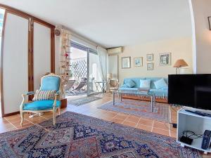Appartements Duplex avec terrasse & vue degagee dans domaine prive a Mandelieu : photos des chambres