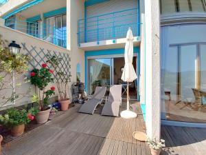 Duplex avec terrasse & vue dégagée dans domaine privé à Mandelieu