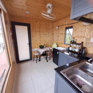 Bee Home Di Linh nhà Container