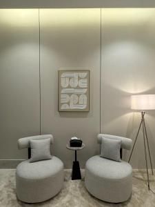 استديو فندقي مع بلكونه في موقع استراتيجي