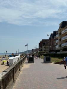 Appartements Charmant T2 a 2 min de la mer, avec Jardin Prive et cloture, Parking, a proximite du Centre-Ville : photos des chambres