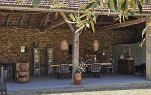 B&B / Chambres d'hotes B&B La Taupiniere Rustique table d-hotes gastronomique : photos des chambres