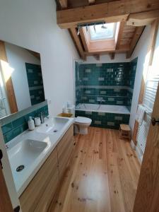Maisons de vacances Maison basque de charme avec piscine : photos des chambres