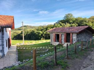 Maisons de vacances Maison basque de charme avec piscine : photos des chambres