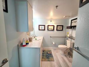 Cozy King Oceanview Studio wpool & tiki bar