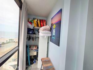 Cozy King Oceanview Studio wpool & tiki bar