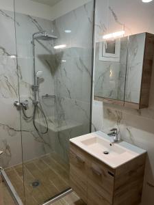 Victorias & Annas Apartments