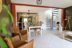 Cocon au calme vue étang idéal familles et pros